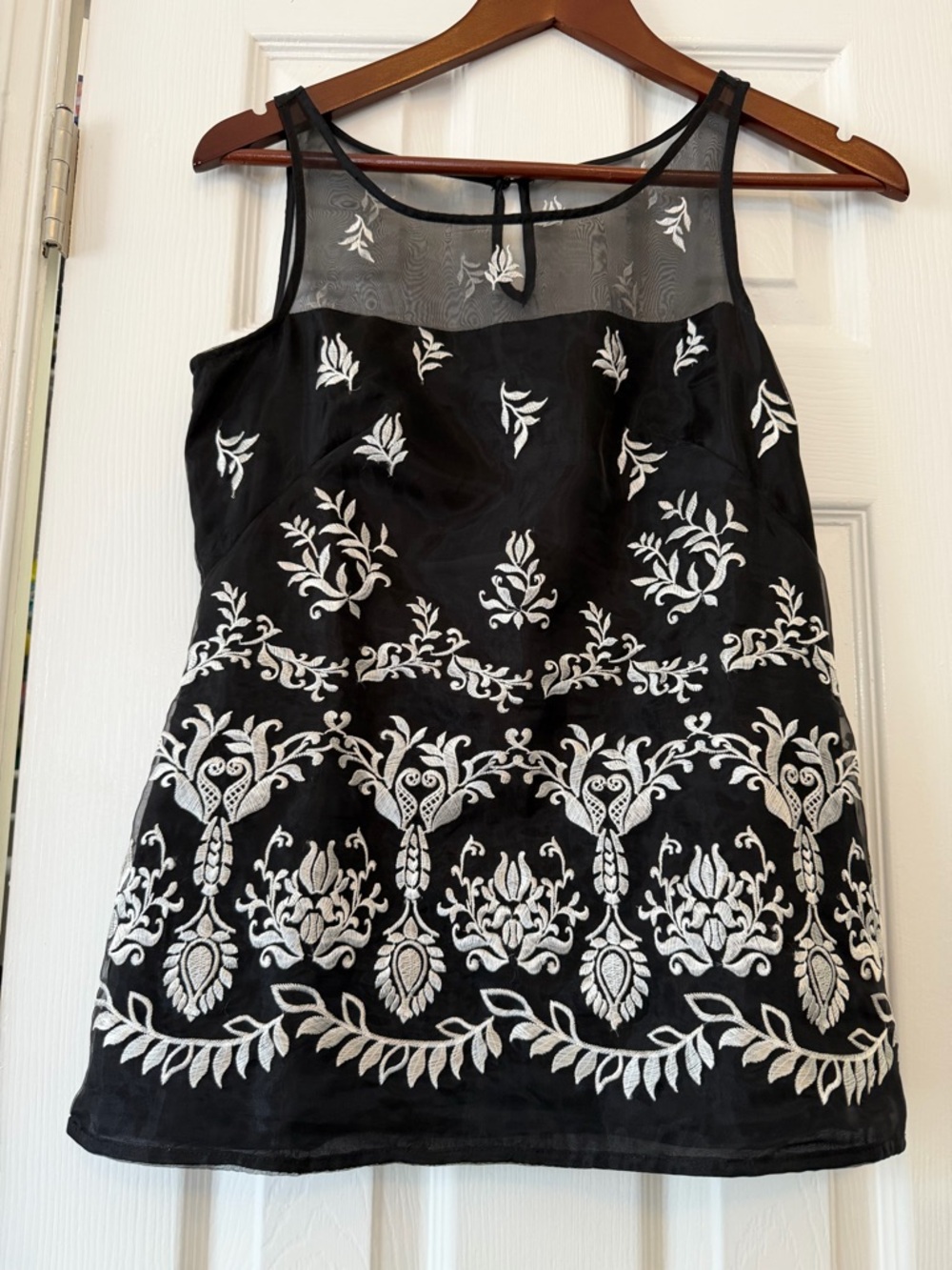 Black Embroidered Sleeveless top - Elegant White Motif- White House/Black market